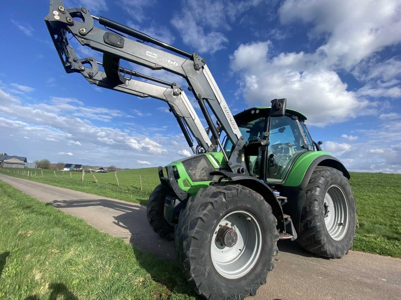Deutz-Fahr 6150.4 Agrotron TTV - Трактор: снимка 3 Deutz-Fahr 6150.4 Agrotron TTV - Трактор: снимка 3