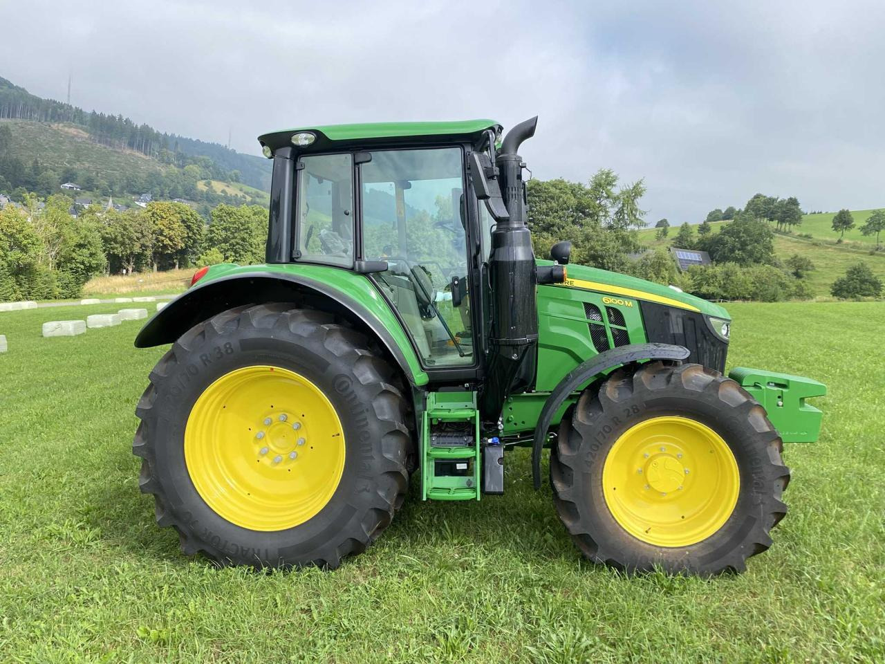John Deere 6100 M AutoQuadEco - Трактор: снимка 4 John Deere 6100 M AutoQuadEco - Трактор: снимка 4