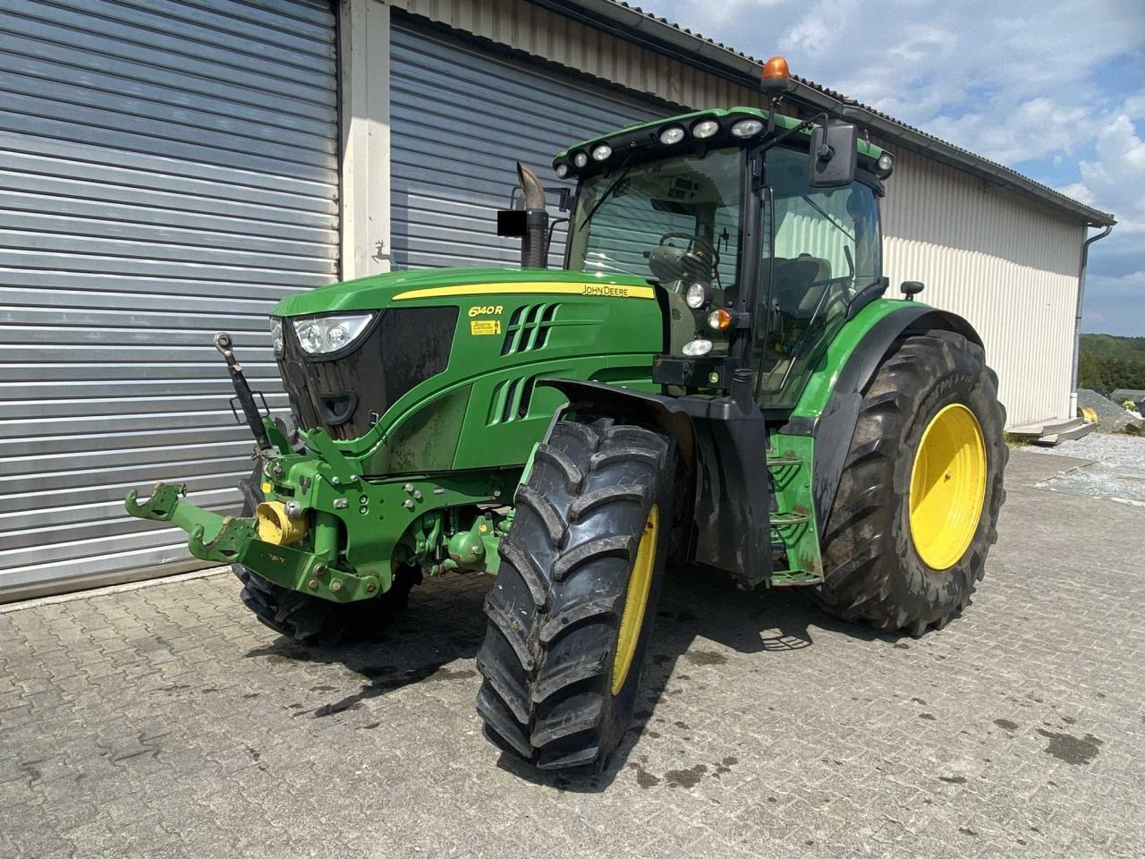 John Deere 6140R - Трактор: снимка 2 John Deere 6140R - Трактор: снимка 2