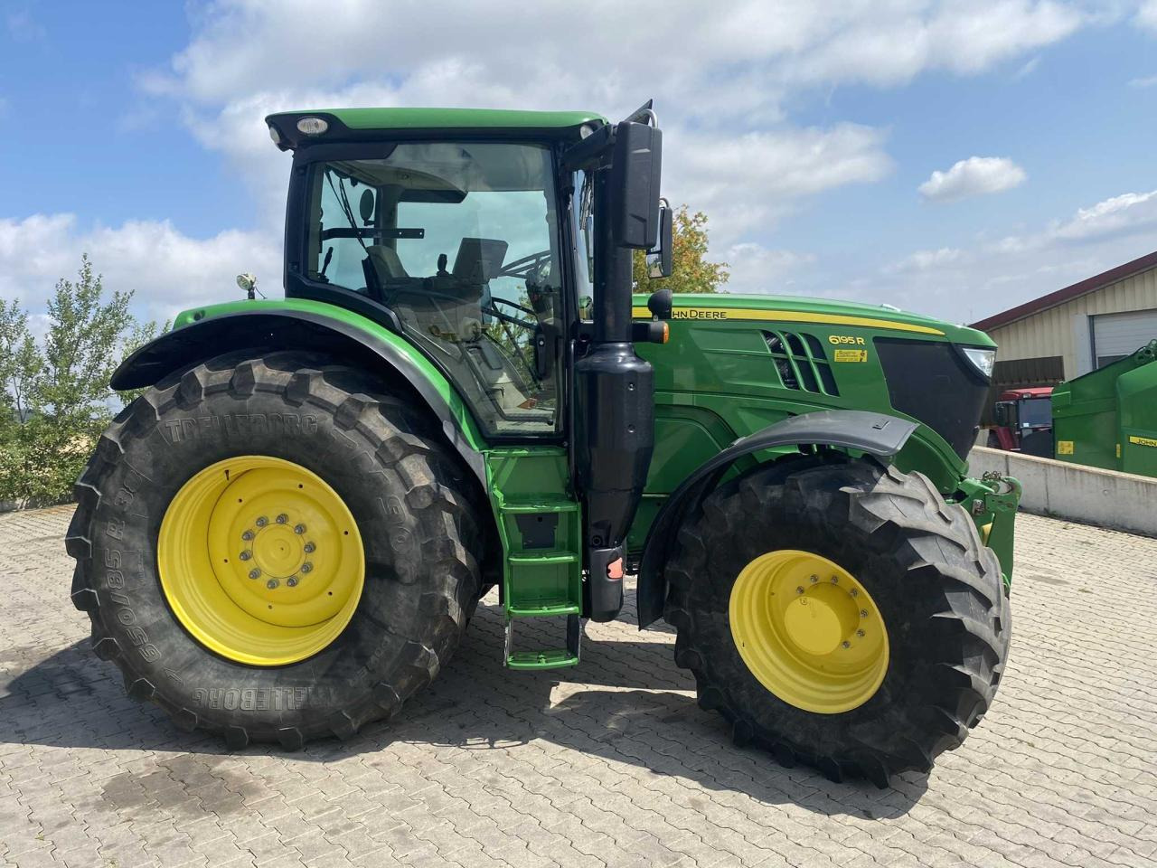 Трактор John Deere 6195R: снимка 8