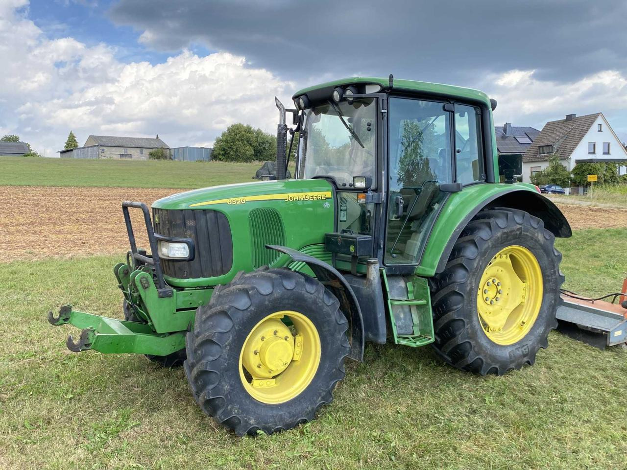 John Deere 6320 Premium - Трактор: снимка 2 John Deere 6320 Premium - Трактор: снимка 2