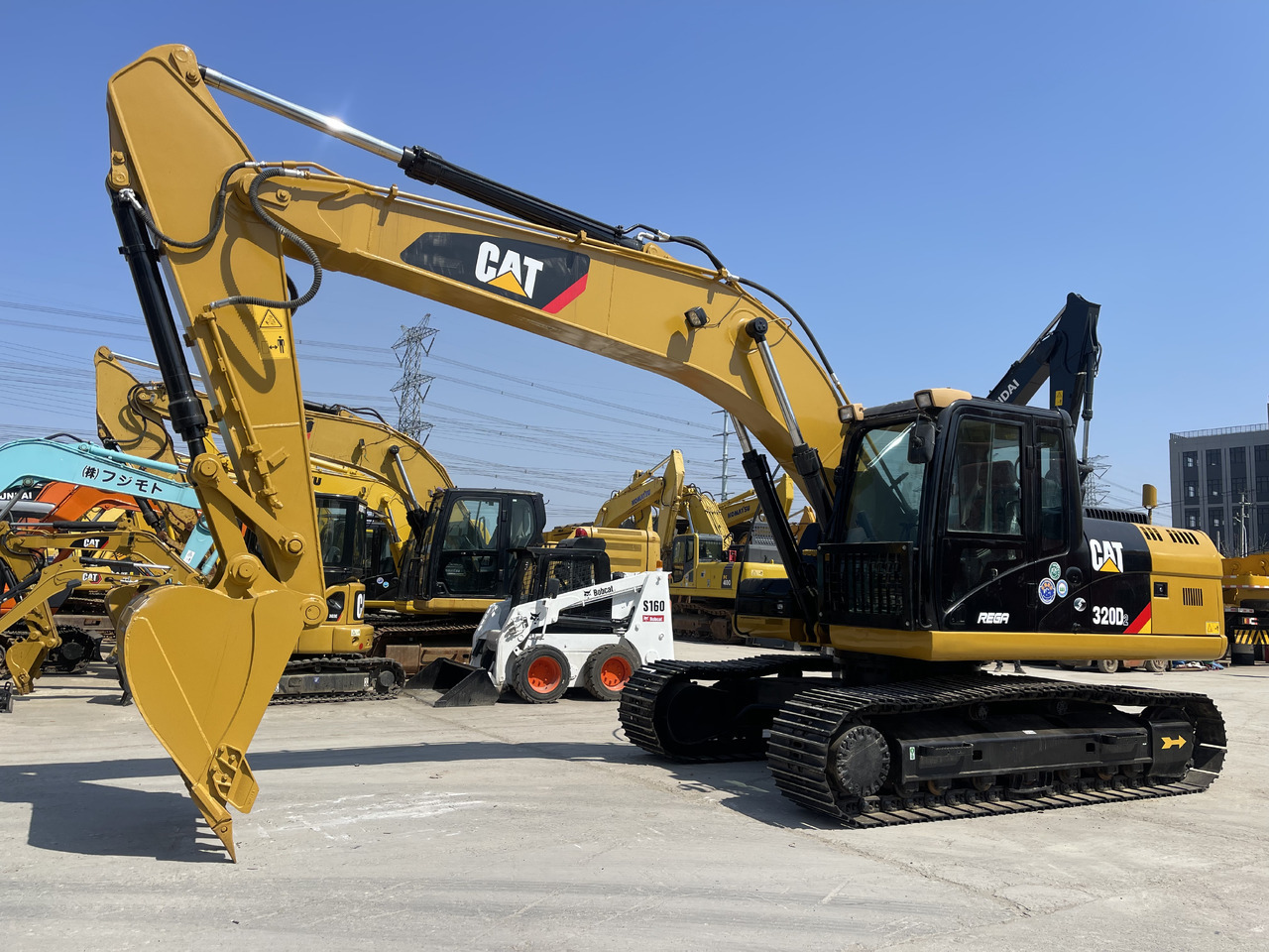 CATERPILLAR CAT 320D - Верижен багер: снимка 3 CATERPILLAR CAT 320D - Верижен багер: снимка 3