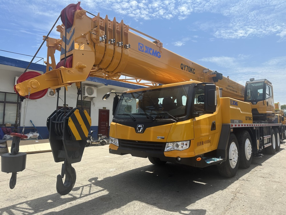 XCMG 70 ton QY70KC XCT75 QY75K QY70KS QY50KC QY100K truck crane - Автокран: снимка 2 XCMG 70 ton QY70KC XCT75 QY75K QY70KS QY50KC QY100K truck crane - Автокран: снимка 2