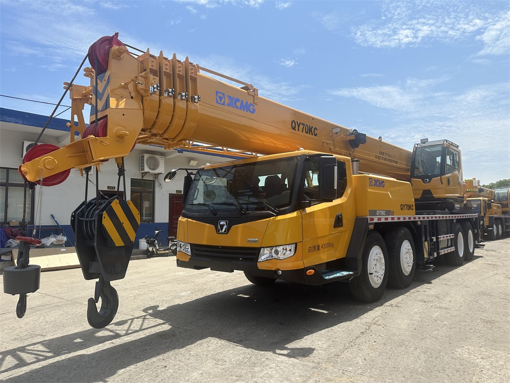 XCMG 70 ton QY70KC XCT75 QY75K QY70KS QY50KC QY100K xct80 truck crane - Автокран: снимка 1 XCMG 70 ton QY70KC XCT75 QY75K QY70KS QY50KC QY100K xct80 truck crane - Автокран: снимка 1