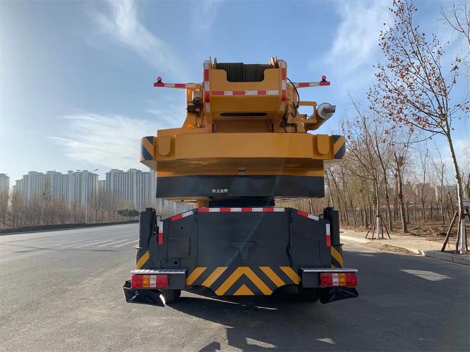 XCMG QY100K 100TON - Автокран: снимка 3 XCMG QY100K 100TON - Автокран: снимка 3