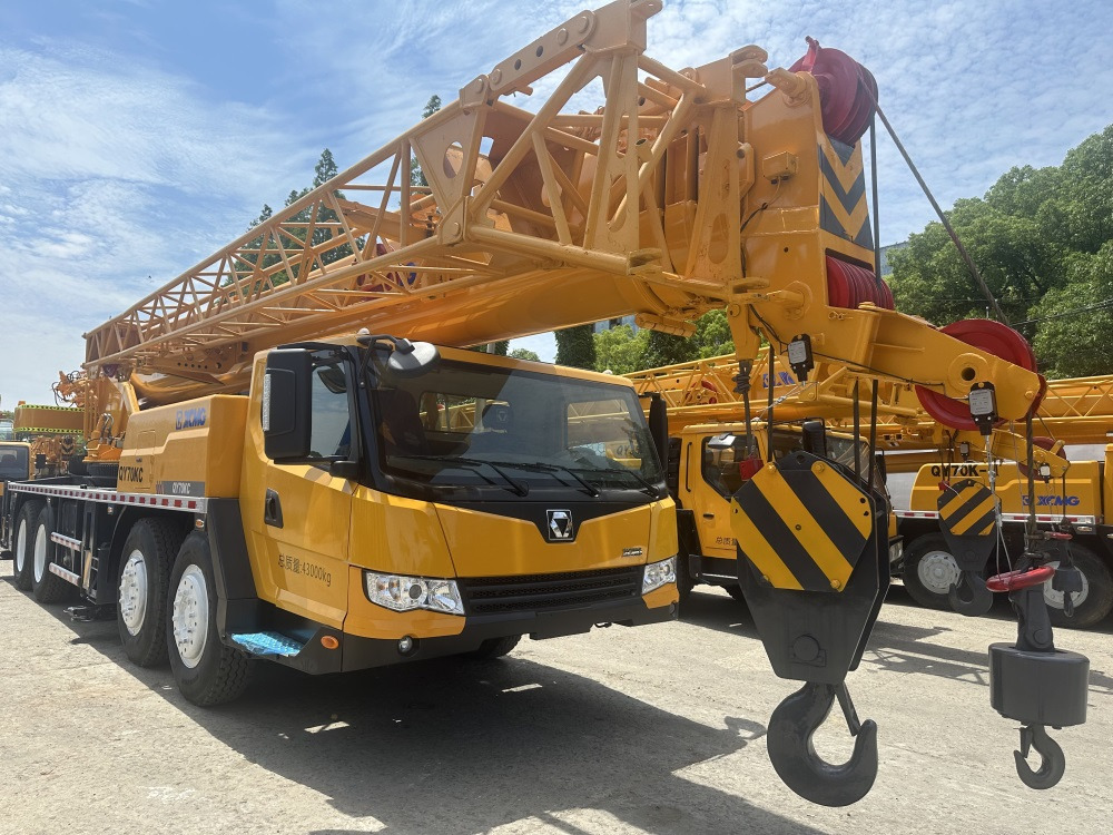 XCMG qy70kc xct75 qy75kc 75 ton truck crane - Автокран: снимка 2 XCMG qy70kc xct75 qy75kc 75 ton truck crane - Автокран: снимка 2