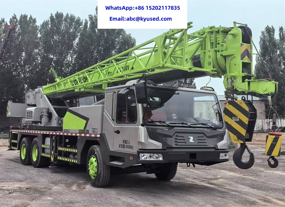 ZOOMLION ZTC300V 30ton - Автокран: снимка 2 ZOOMLION ZTC300V 30ton - Автокран: снимка 2