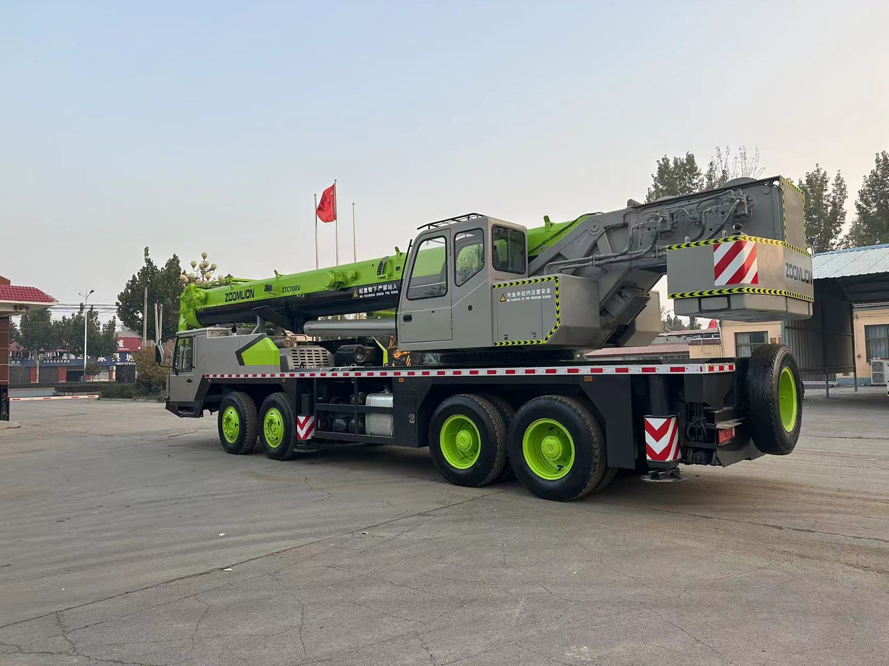 ZOOMLION ZTC700V QY70V 70 ton 80 ton 90 ton 100 ton 110 ton 120 ton used truck crane - Автокран: снимка 3 ZOOMLION ZTC700V QY70V 70 ton 80 ton 90 ton 100 ton 110 ton 120 ton used truck crane - Автокран: снимка 3