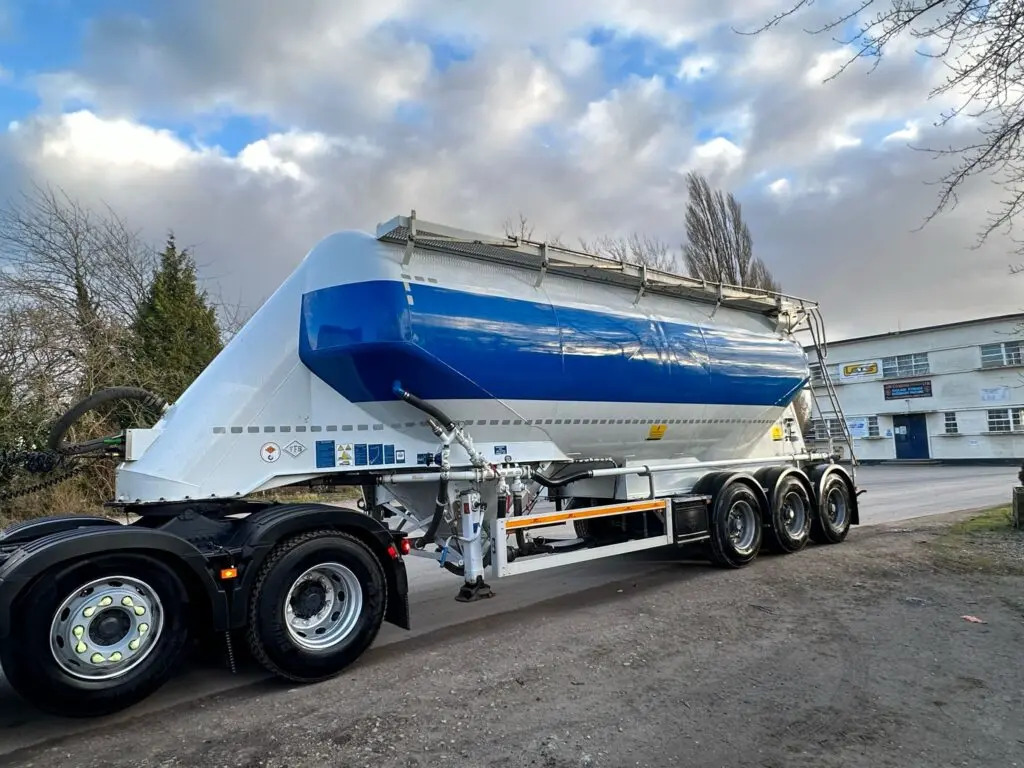 Feldbinder Powder Tanker - Цистерна за насипни товари: снимка 2 Feldbinder Powder Tanker - Цистерна за насипни товари: снимка 2