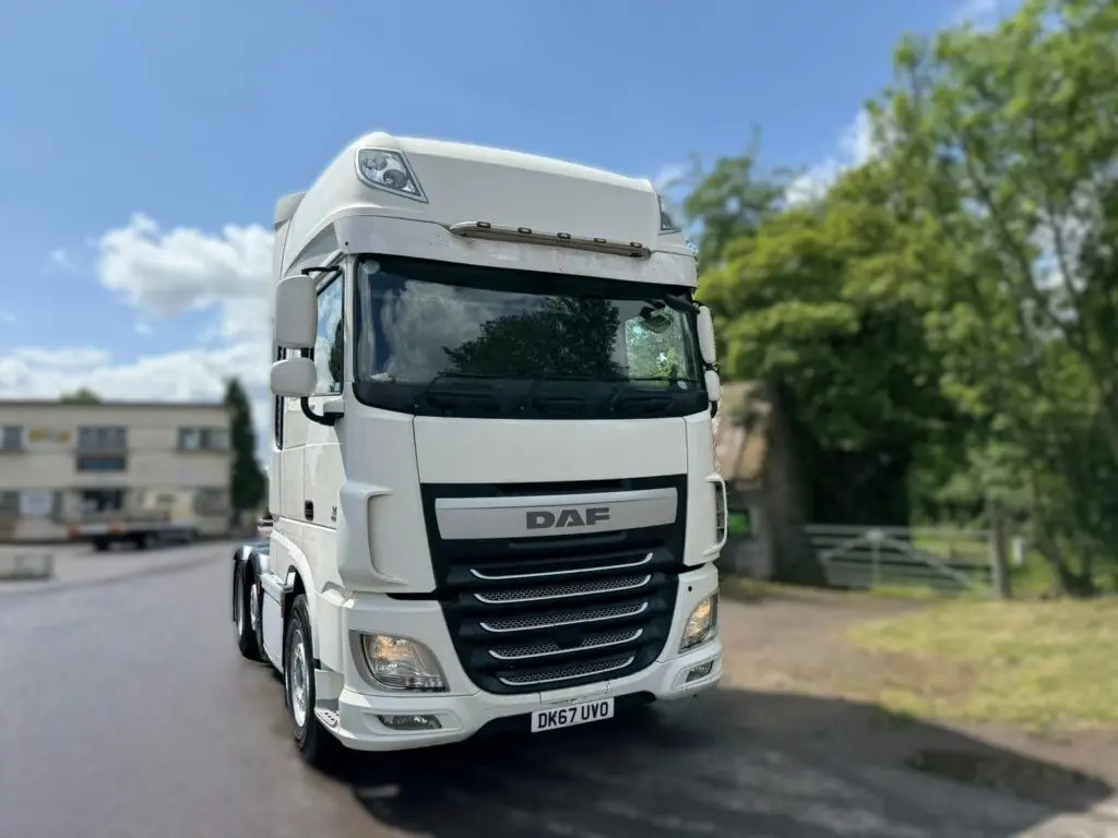 DAF XF 105 (UVO) - Влекач: снимка 1 DAF XF 105 (UVO) - Влекач: снимка 1
