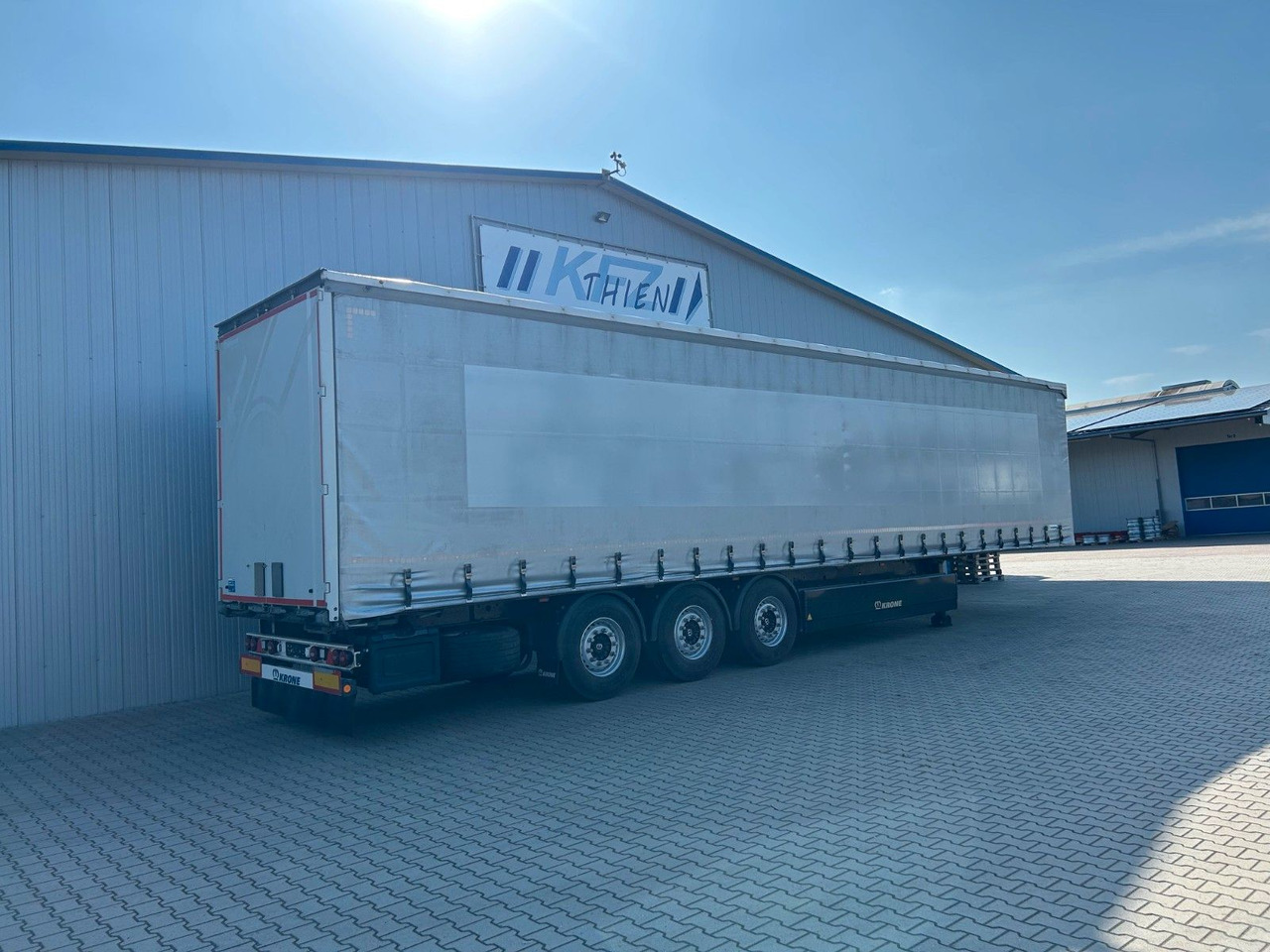 Krone SDP27 | Liftachse, Palettenkasten, Iceprotect - Брезентово полуремарке: снимка 5 Krone SDP27 | Liftachse, Palettenkasten, Iceprotect - Брезентово полуремарке: снимка 5