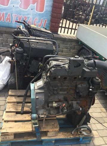 Mercedes-Benz OM904LA Mercedes-Benz truck - Двигател за Камион: снимка 1 Mercedes-Benz OM904LA Mercedes-Benz truck - Двигател за Камион: снимка 1