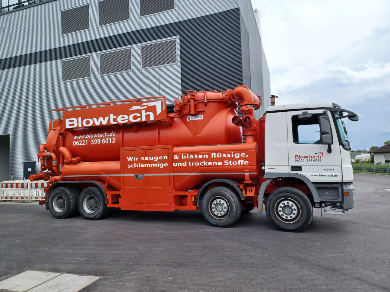MERCEDES-BENZ Naaktgeboren Vacu-Press 8000 High-Lift V2A less km+hours! - Каналопочистваща машина: снимка 1 MERCEDES-BENZ Naaktgeboren Vacu-Press 8000 High-Lift V2A less km+hours! - Каналопочистваща машина: снимка 1