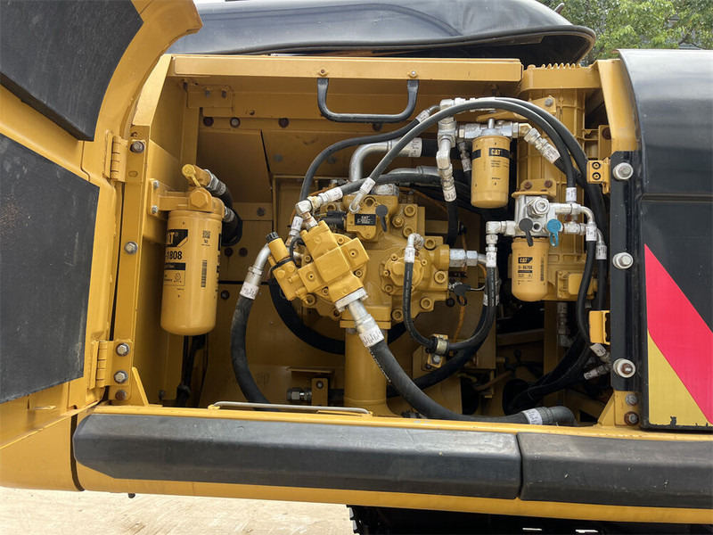 Caterpillar 336D2 - Верижен багер: снимка 3 Caterpillar 336D2 - Верижен багер: снимка 3