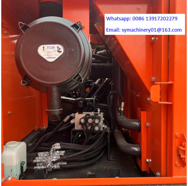 Doosan DX225LC - Верижен багер: снимка 4 Doosan DX225LC - Верижен багер: снимка 4