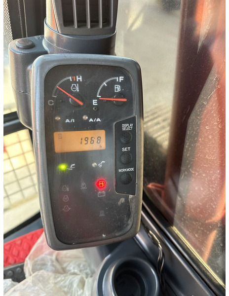 Hitachi ZX120 - Мини багер: снимка 5 Hitachi ZX120 - Мини багер: снимка 5