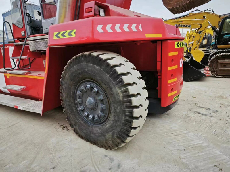 Kalmar DRF450 - Ричстакер: снимка 4 Kalmar DRF450 - Ричстакер: снимка 4