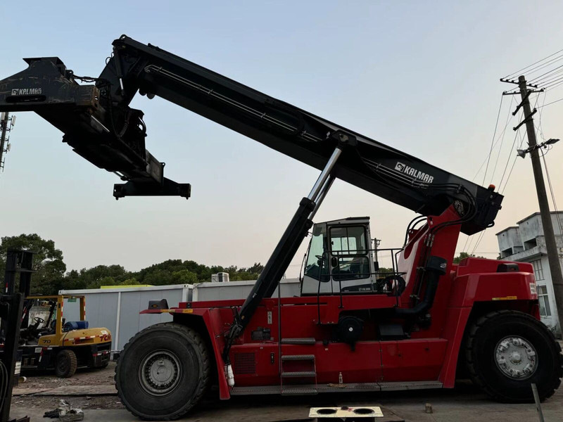 Kalmar DRU450 - Ричстакер: снимка 2 Kalmar DRU450 - Ричстакер: снимка 2