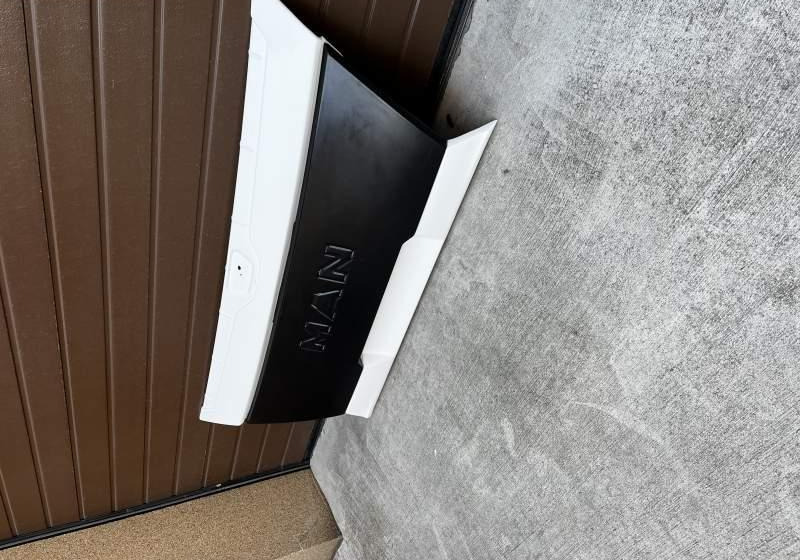 Zderzak przedni środkowy MAN LION'S COACH EURO 6 MAN Lion’s Coach Euro 6 - Броня за Туристически автобус: снимка 4 Zderzak przedni środkowy MAN LION'S COACH EURO 6 MAN Lion’s Coach Euro 6 - Броня за Туристически автобус: снимка 4