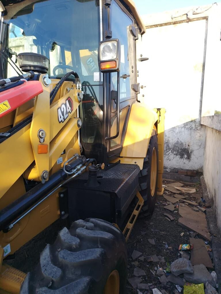 New Caterpillar 424 backhoe loader - Багер-товарач: снимка 3 New Caterpillar 424 backhoe loader - Багер-товарач: снимка 3