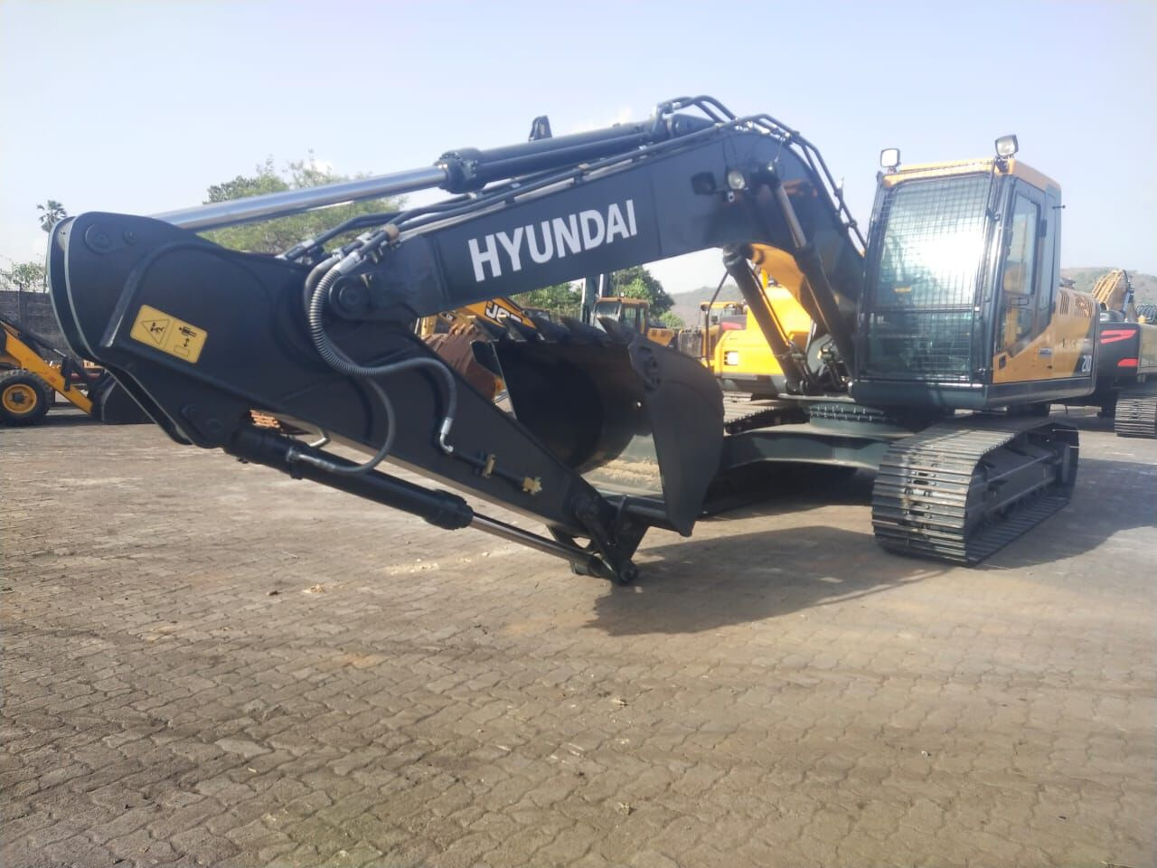 New Hyundai R210 tracked excavator - Верижен багер: снимка 1 New Hyundai R210 tracked excavator - Верижен багер: снимка 1