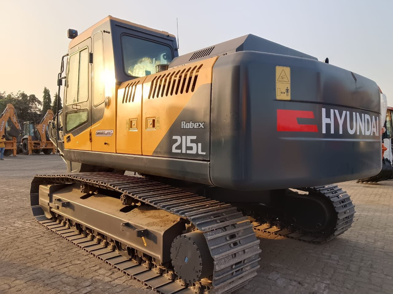 New Hyundai R215L tracked excavator - Верижен багер: снимка 4 New Hyundai R215L tracked excavator - Верижен багер: снимка 4
