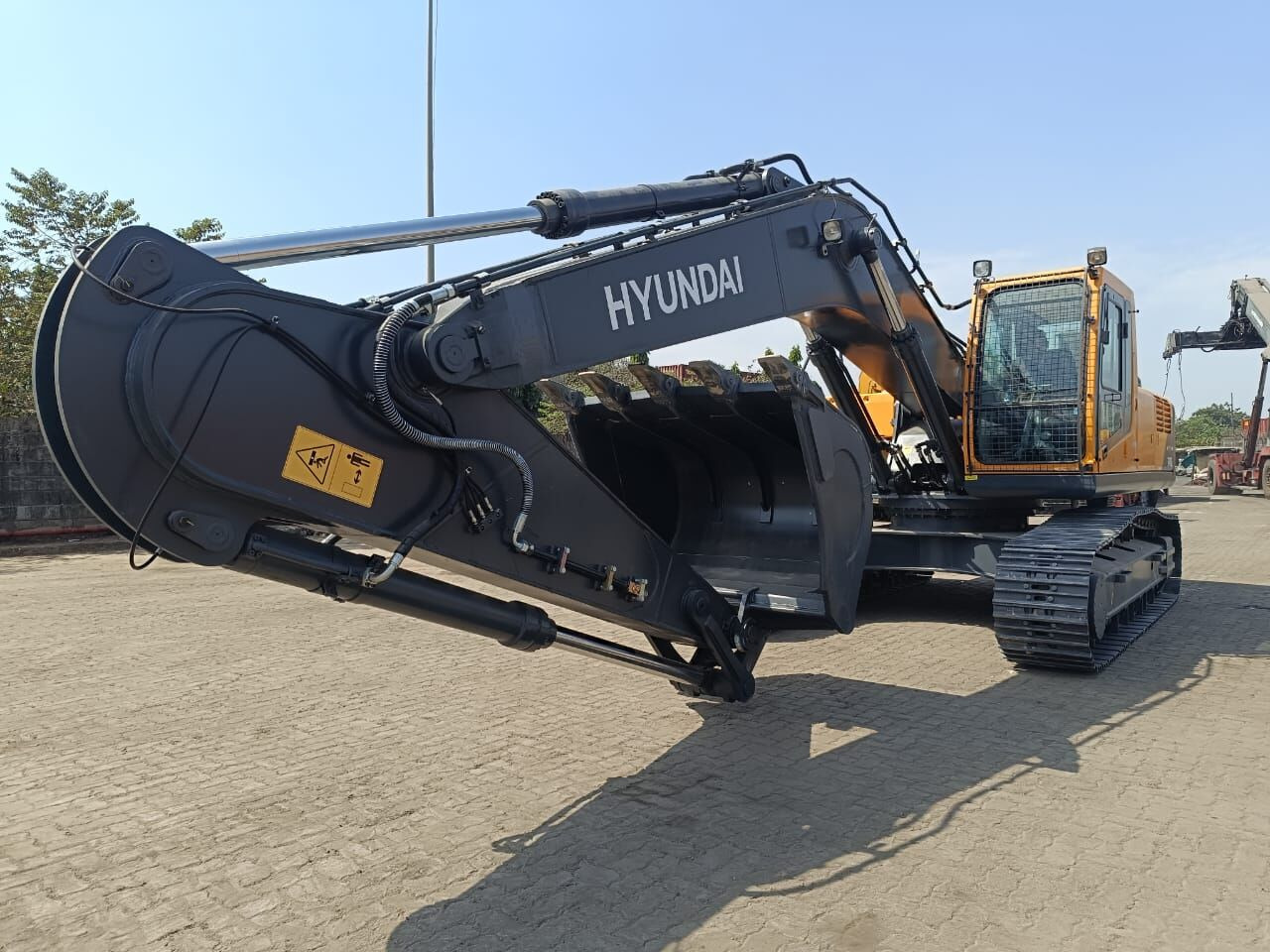 New Hyundai R340 tracked excavator - Верижен багер: снимка 3 New Hyundai R340 tracked excavator - Верижен багер: снимка 3