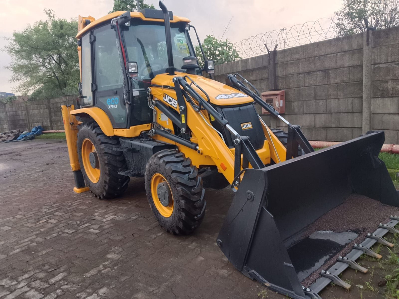 New JCB 3DX backhoe loader - Багер-товарач: снимка 2 New JCB 3DX backhoe loader - Багер-товарач: снимка 2