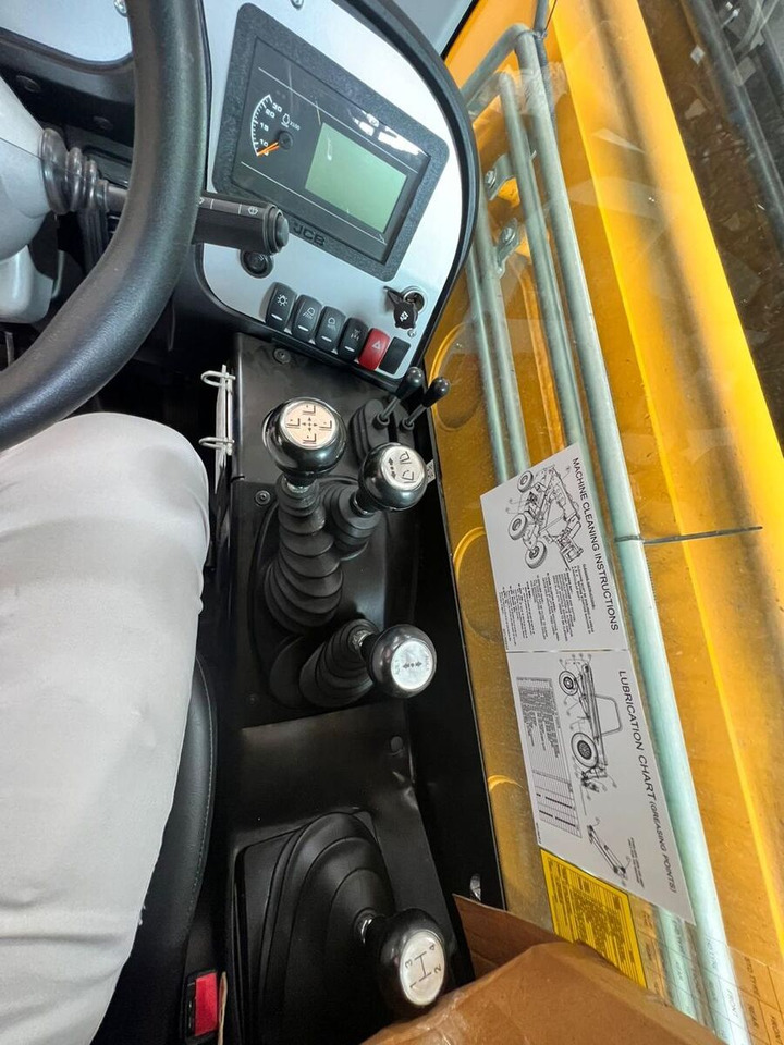 New JCB 530-110 telehandler - Телескопичен товарач: снимка 4 New JCB 530-110 telehandler - Телескопичен товарач: снимка 4