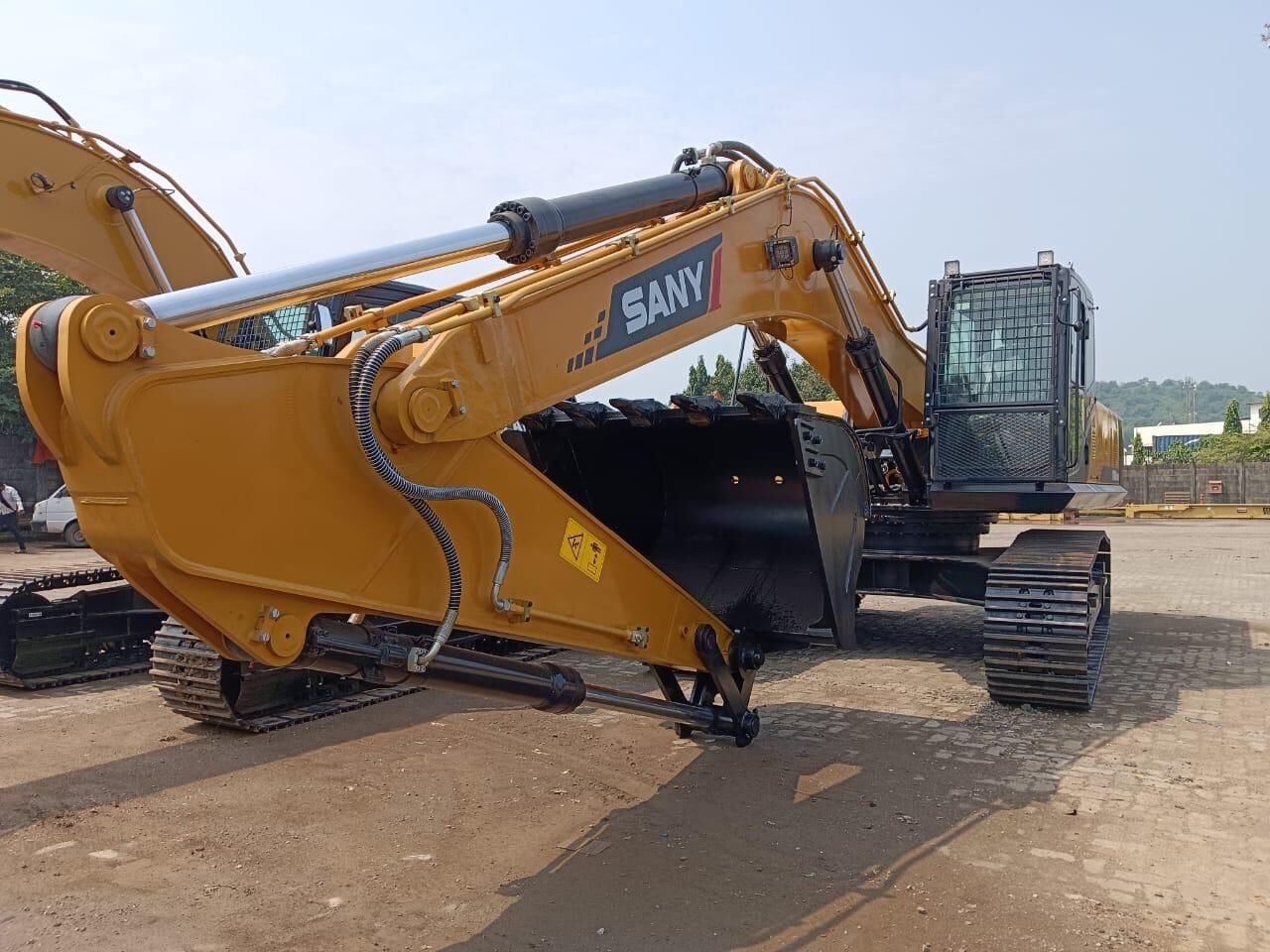 New Sany SY 350 tracked excavator - Верижен багер: снимка 1 New Sany SY 350 tracked excavator - Верижен багер: снимка 1