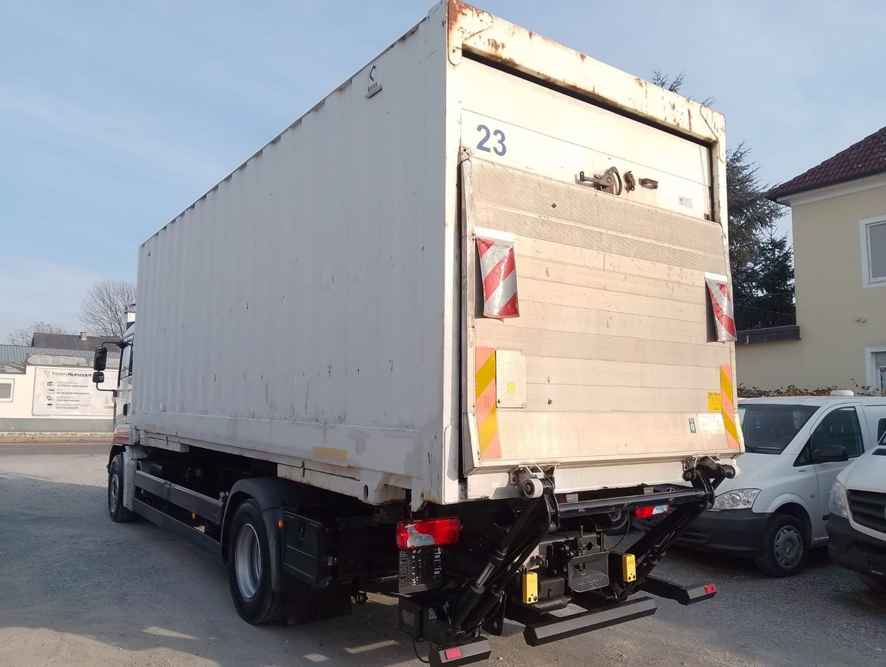MAN TGA 18 320 - Контейнеровоз/ Сменна каросерия камион: снимка 3 MAN TGA 18 320 - Контейнеровоз/ Сменна каросерия камион: снимка 3