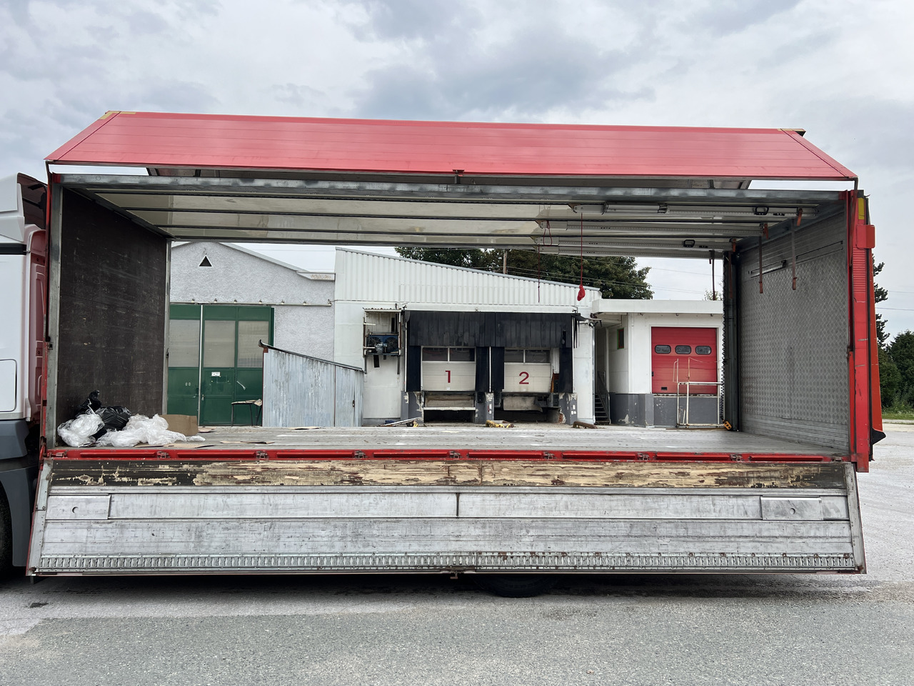 MERCEDES-BENZ ANTOS  1832 Getränkw.  LBW | Klima |  EURO 6 - За напитки камион: снимка 5 MERCEDES-BENZ ANTOS  1832 Getränkw.  LBW | Klima |  EURO 6 - За напитки камион: снимка 5