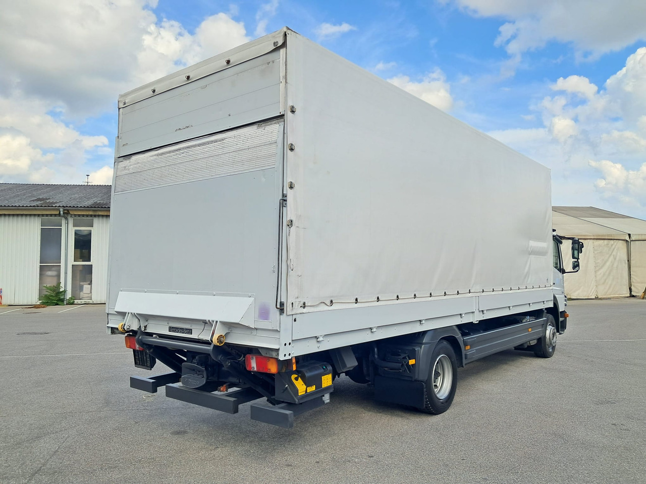 MERCEDES-BENZ ATEGO 12 24 Plane LBW | Klima | Schaltgetriebe - Камион с брезент: снимка 5 MERCEDES-BENZ ATEGO 12 24 Plane LBW | Klima | Schaltgetriebe - Камион с брезент: снимка 5