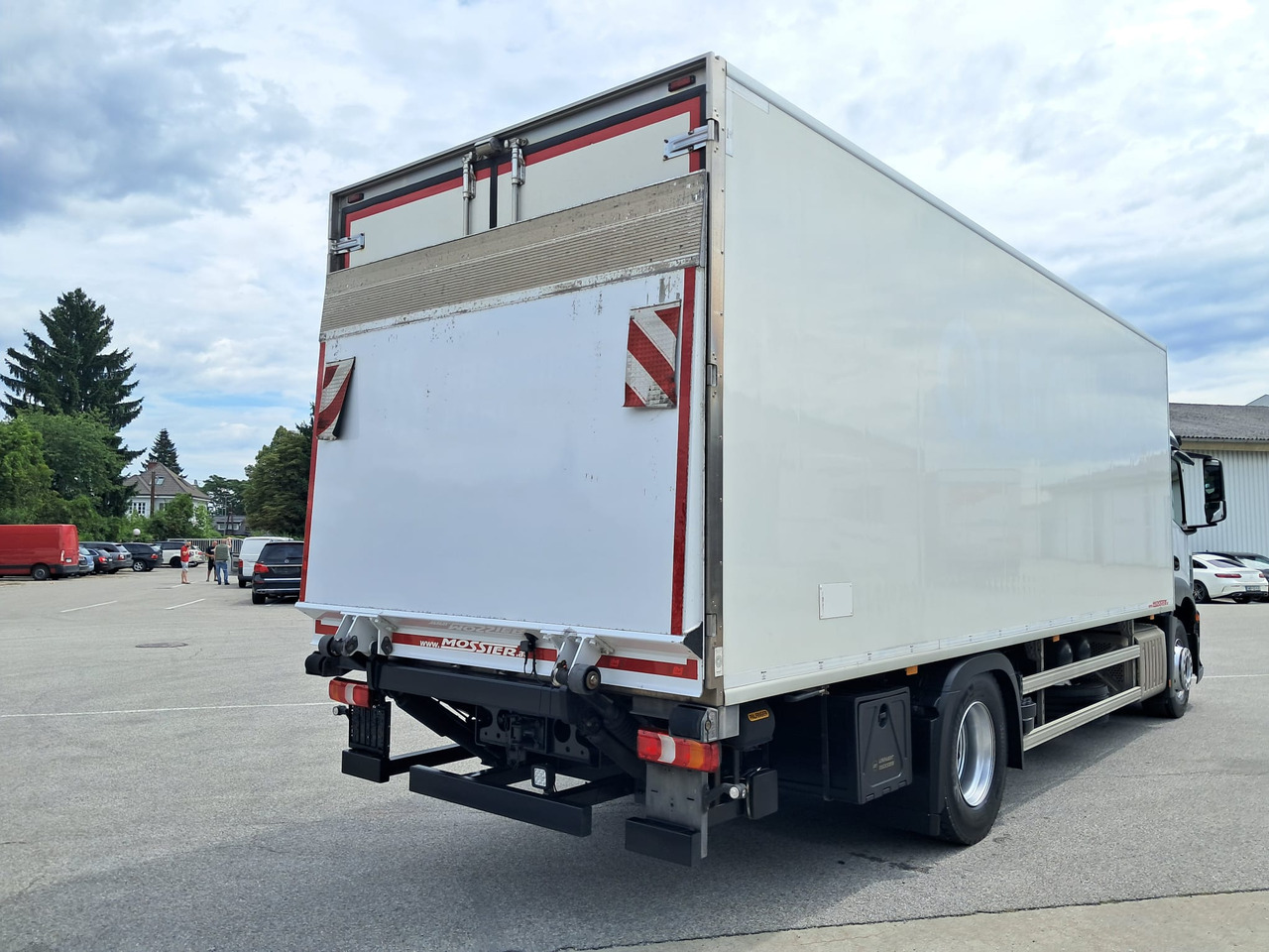 MERCEDES-BENZ Antos 2135 Kühlkoffer | Supra 850 | Standheizung - Рефрижератор камион: снимка 5 MERCEDES-BENZ Antos 2135 Kühlkoffer | Supra 850 | Standheizung - Рефрижератор камион: снимка 5