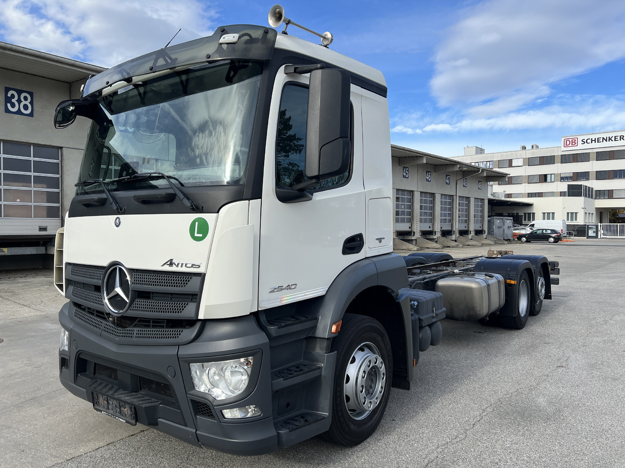 MERCEDES-BENZ Antos 25 40 | Standheizung | Klima | Liftachse - Шаси кабина: снимка 1 MERCEDES-BENZ Antos 25 40 | Standheizung | Klima | Liftachse - Шаси кабина: снимка 1