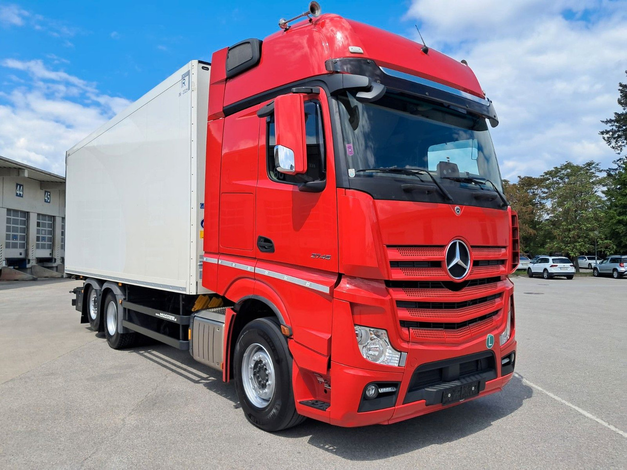 Mercedes-Benz Actros 2745 Kühlkoff | Standklima/heiz | Liftach - Рефрижератор камион: снимка 2 Mercedes-Benz Actros 2745 Kühlkoff | Standklima/heiz | Liftach - Рефрижератор камион: снимка 2