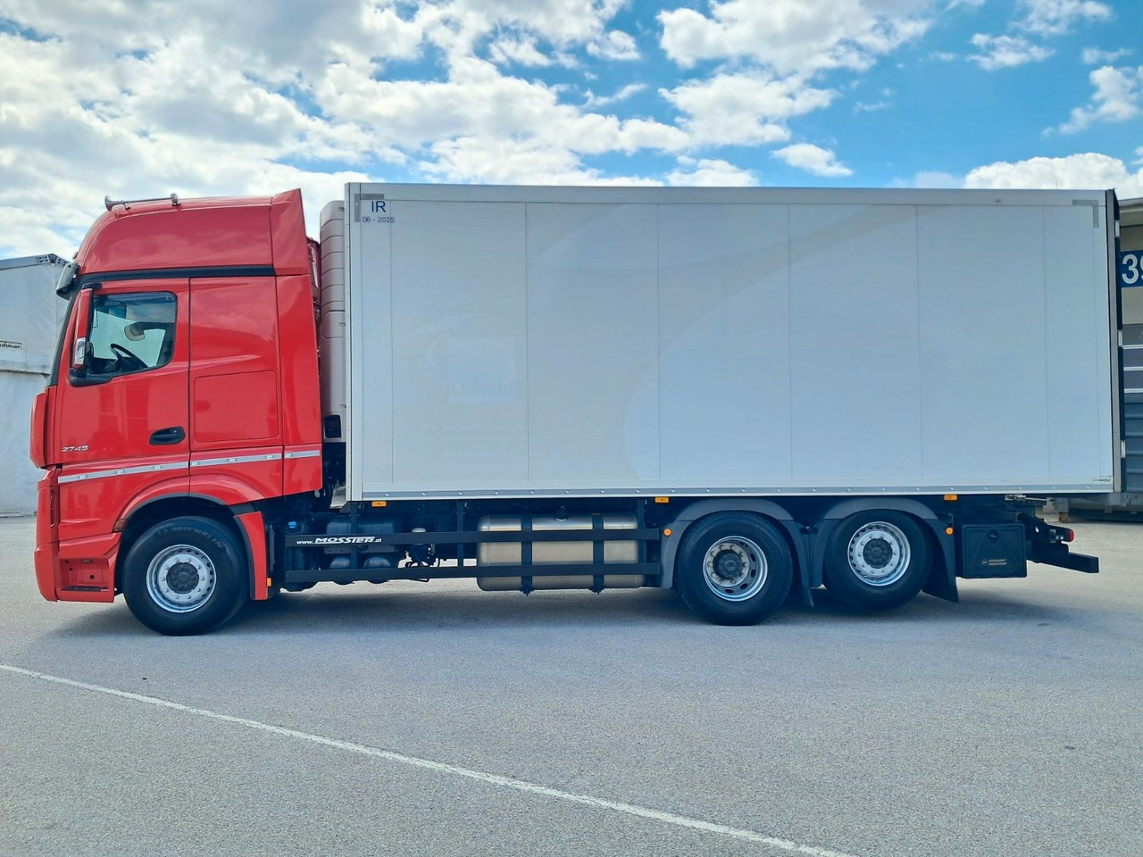 Mercedes-Benz Actros 2745 Kühlkoff | Standklima/heiz | Liftach - Рефрижератор камион: снимка 4 Mercedes-Benz Actros 2745 Kühlkoff | Standklima/heiz | Liftach - Рефрижератор камион: снимка 4