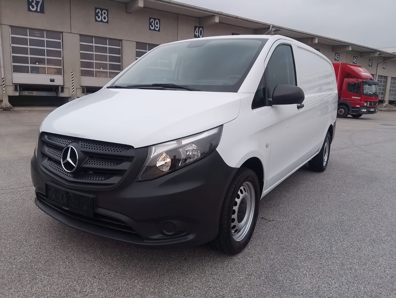 Mercedes-Benz VITO 116 CDI - Товарен бус: снимка 1 Mercedes-Benz VITO 116 CDI - Товарен бус: снимка 1