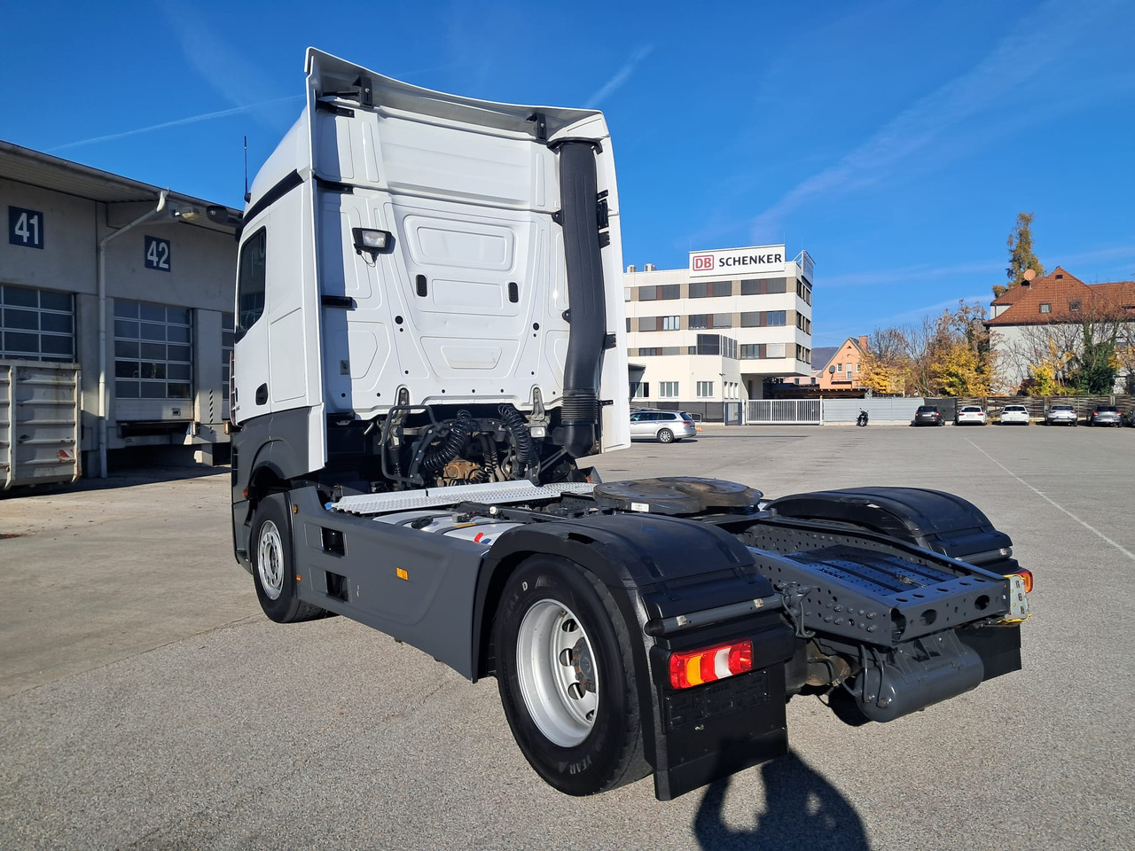 MERCEDES-BENZ Actros 18 45 | Retarder | Standklima | 4 Stück MP5 - Влекач: снимка 3 MERCEDES-BENZ Actros 18 45 | Retarder | Standklima | 4 Stück MP5 - Влекач: снимка 3