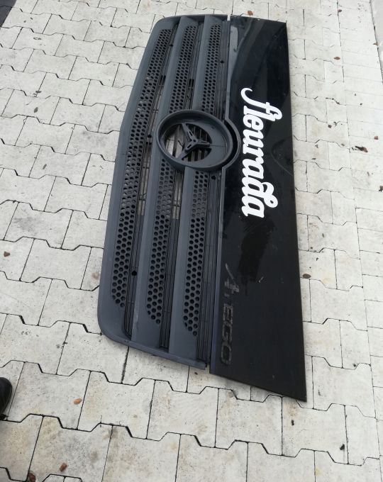 ATRAPA GRILL MASKA MERCEDES ATEGO EURO6 - Капо: снимка 5 ATRAPA GRILL MASKA MERCEDES ATEGO EURO6 - Капо: снимка 5