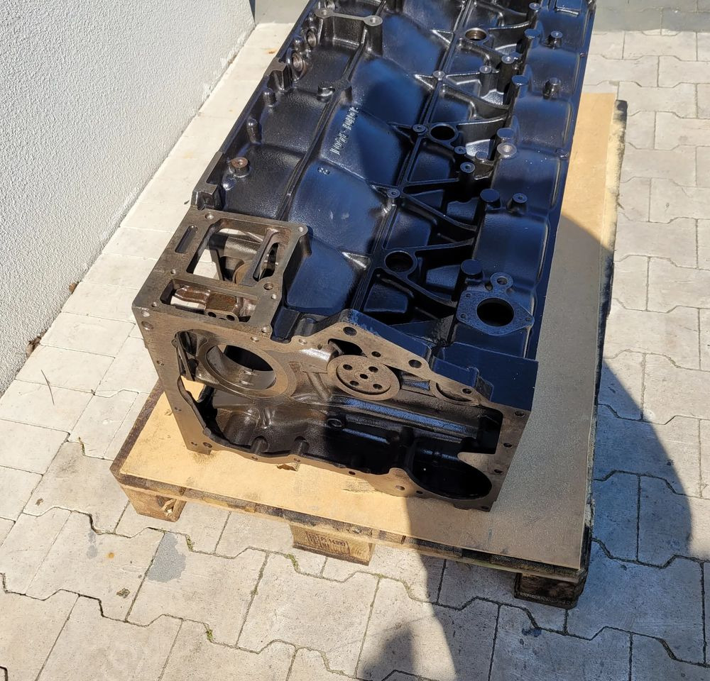 BLOK MAN TGX TGS EURO5 NOWY ORYGINAŁ 51.01101-3401 - Двигател за Камион: снимка 2 BLOK MAN TGX TGS EURO5 NOWY ORYGINAŁ 51.01101-3401 - Двигател за Камион: снимка 2