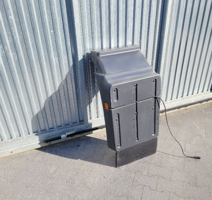 BLOTNIK MAN TGM LH NOWY ORYGINAL 81.61210-0521/0525 - Калник за Камион: снимка 1 BLOTNIK MAN TGM LH NOWY ORYGINAL 81.61210-0521/0525 - Калник за Камион: снимка 1