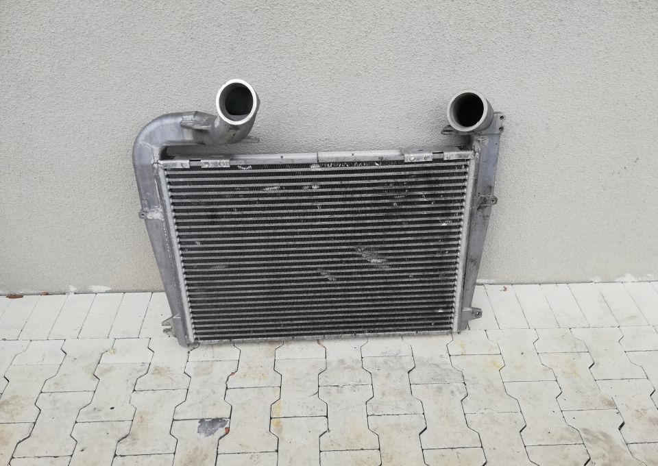 CHŁODNICA POWIETRZA INTERCOOLER SCANIA CP 1817893 - Интеркулер: снимка 1 CHŁODNICA POWIETRZA INTERCOOLER SCANIA CP 1817893 - Интеркулер: снимка 1