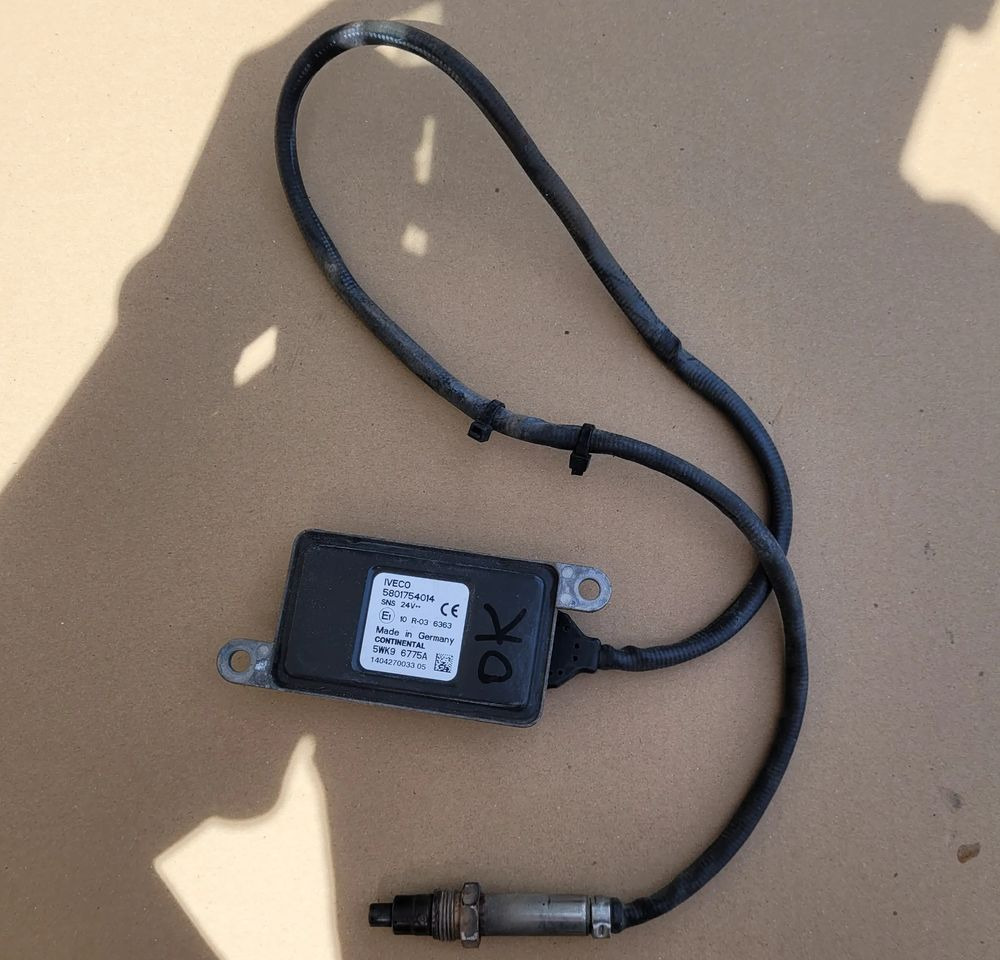 CZUJNIK NOX IVECO EUROCARGO E6 5801754014 - Сензор за Камион: снимка 1 CZUJNIK NOX IVECO EUROCARGO E6 5801754014 - Сензор за Камион: снимка 1