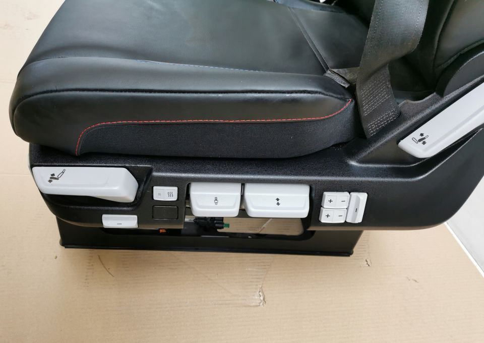 FOTEL KIEROWCY RANAULT RANGE T GAMA NOWY ORYGINAŁ - Седалка за Камион: снимка 3 FOTEL KIEROWCY RANAULT RANGE T GAMA NOWY ORYGINAŁ - Седалка за Камион: снимка 3