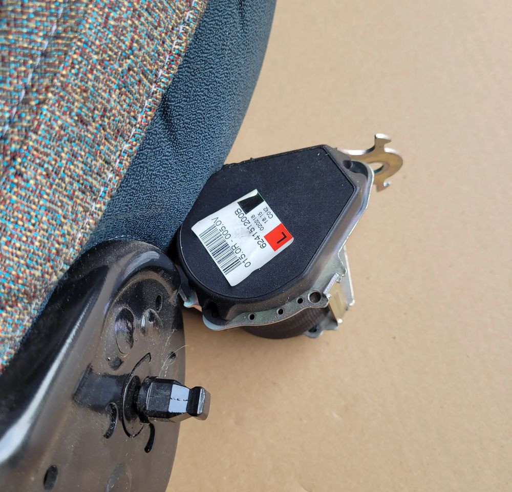 FOTEL OPARCIE VOLVO FH4 ORYGINAŁ CHWALIM116 - Седалка за Камион: снимка 3 FOTEL OPARCIE VOLVO FH4 ORYGINAŁ CHWALIM116 - Седалка за Камион: снимка 3