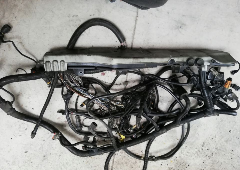 INSTALACJA SILNIKA MAN TGX TGA TGS E4 440KM - Кабели/ Жици за Камион: снимка 1 INSTALACJA SILNIKA MAN TGX TGA TGS E4 440KM - Кабели/ Жици за Камион: снимка 1