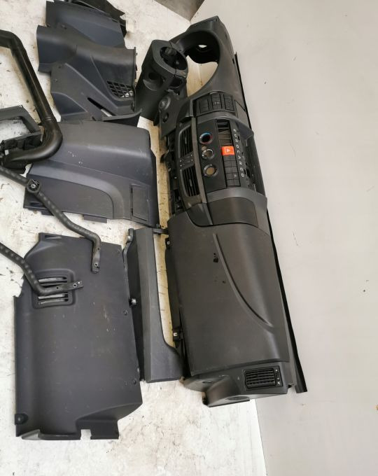 KONSOLA IVECO EUROCARGO EURO6 - Табло за Камион: снимка 4 KONSOLA IVECO EUROCARGO EURO6 - Табло за Камион: снимка 4