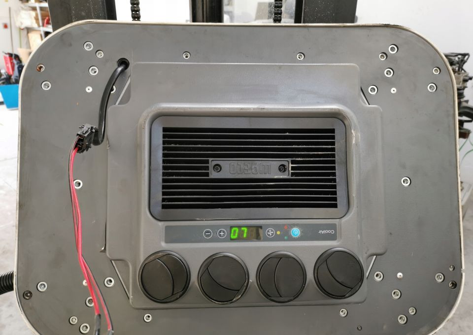 Klimatyzacja waeco sp950T sama góra - Част от климатичната система: снимка 3 Klimatyzacja waeco sp950T sama góra - Част от климатичната система: снимка 3