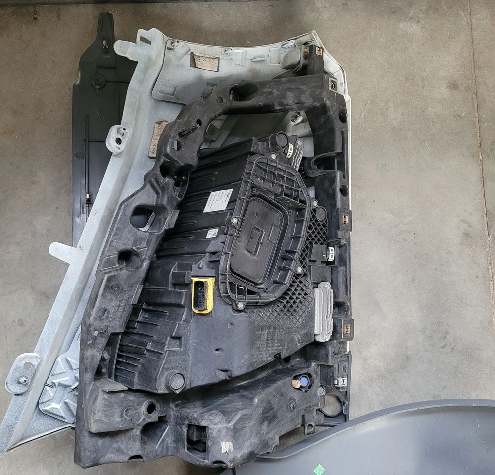 LAMPA GARNEK ZDERZAK VOLVO FH5 PRAWA ORYGINAŁ CHWALIM116 - Светлина/ Осветление за Камион: снимка 4 LAMPA GARNEK ZDERZAK VOLVO FH5 PRAWA ORYGINAŁ CHWALIM116 - Светлина/ Осветление за Камион: снимка 4